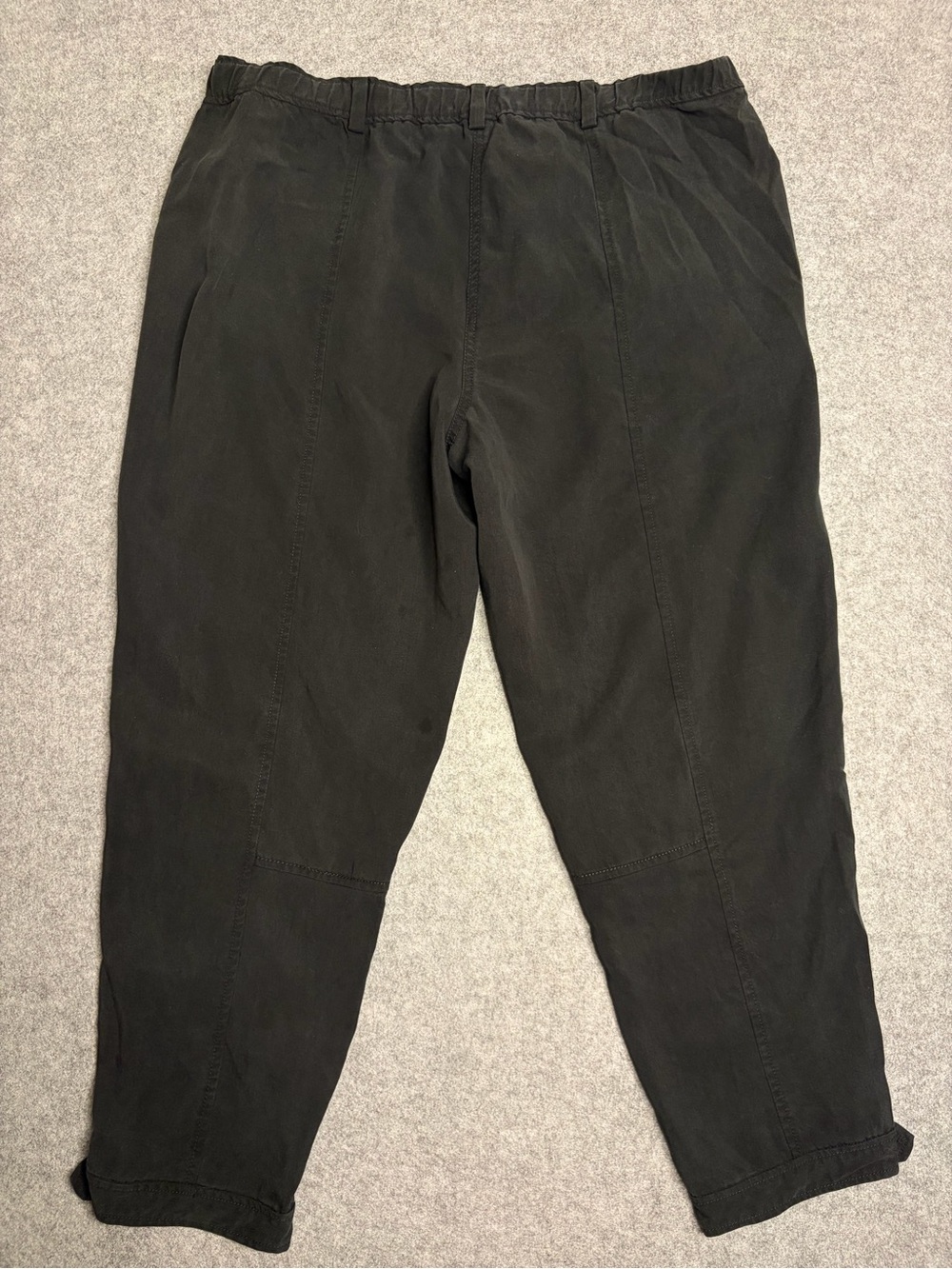 Eileen Fisher Black Relaxed Tapered Jogger Pants